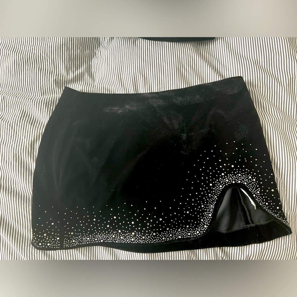 NWT - Zara Velvet & Rhinestone Mini-Skirt - Size XXL